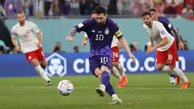 Lionel Messi argentina vs poland world cup